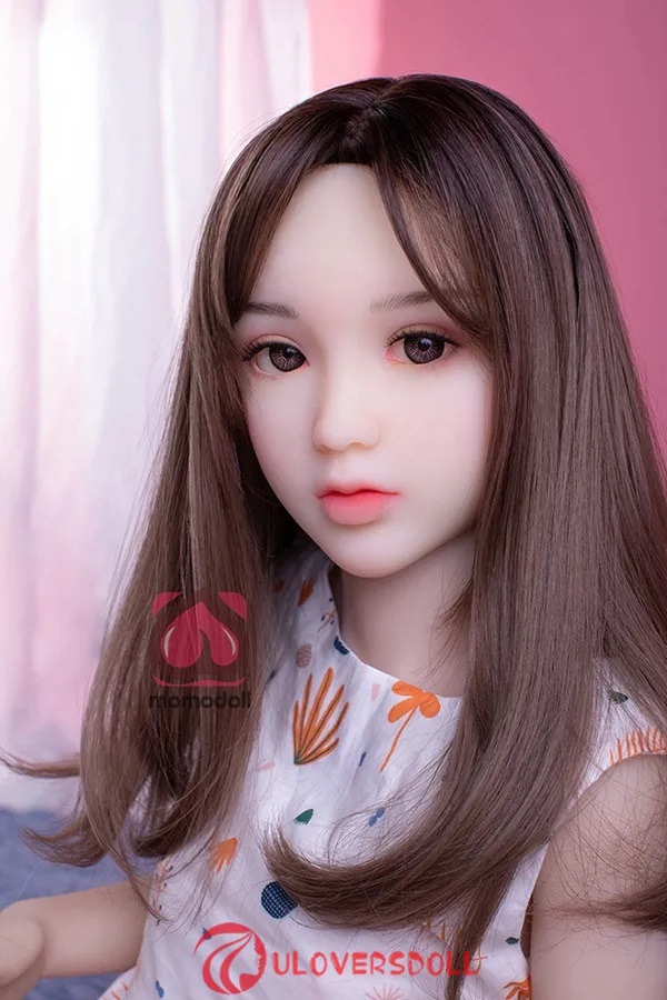 MM062-11 128cm Flat Chested Allison